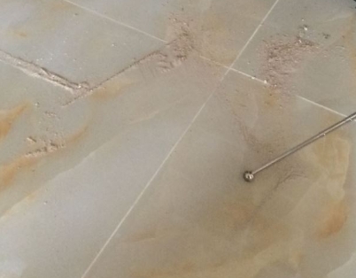 怀柔瓷砖空鼓维修公司分享粘合剂选择不当在瓷砖铺贴过程中可能导致以下问题